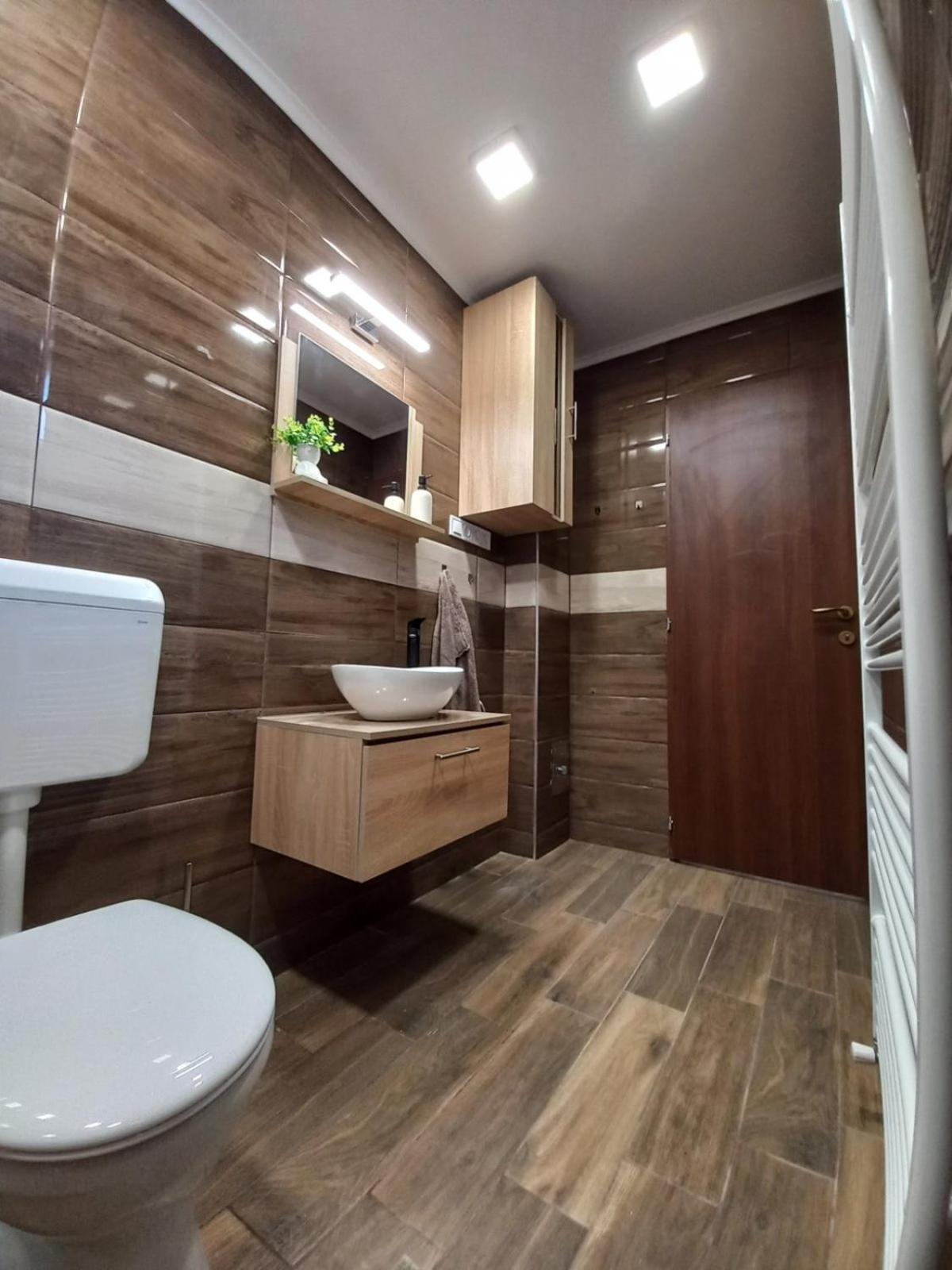 Oazis Apartman Sarospatak Exterior photo